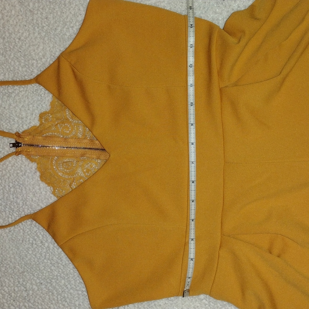 Windsor Orange Romper. Size Large - Picture 4 of 5